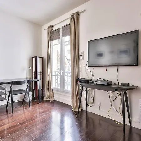 Detailed Household - Charming 33m2 For 3 People Apartment Paris