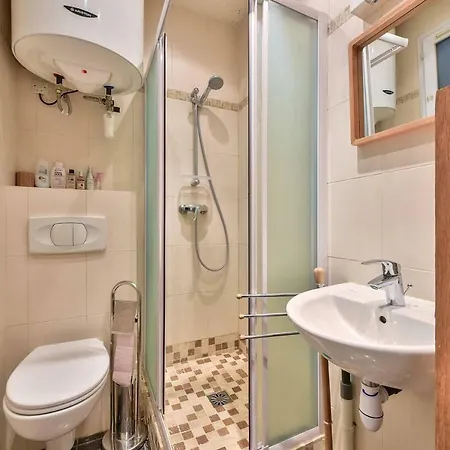 Apartment Detailed Household - Charming 33m2 For 3 People
